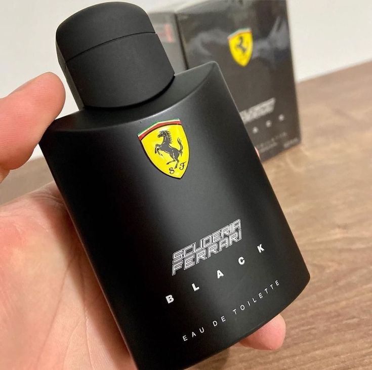 عطر فراری بلک ( 1 گرم )